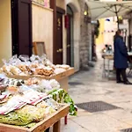 Apartment Apricot House Bari